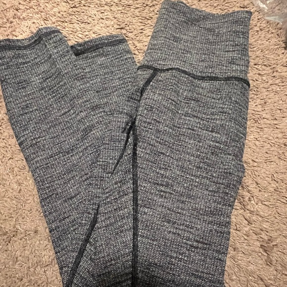 Lululemon Wunder Under 25” inseam - Picture 6 of 6